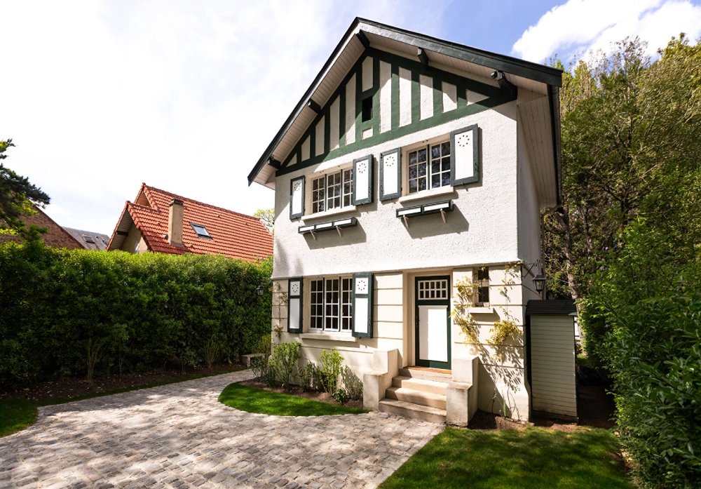 Maison à vendre dans le centre du Pecq 78 par l'agence immobiliere MOSAIC