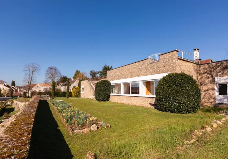 A vendre une magnifique maison à Saint-Germain-en-Laye 78100 par l'agence immobilière MOSAIC