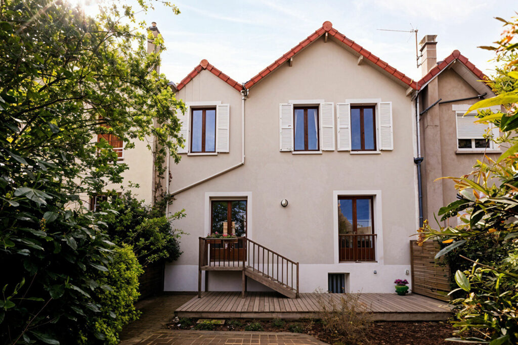 Auréa SARTROUVILLE (78500) Maison de caractère des années 20 - 140 m² Prix : 495 000€. Agence immobilière à Sartrouville agence MOSAIC