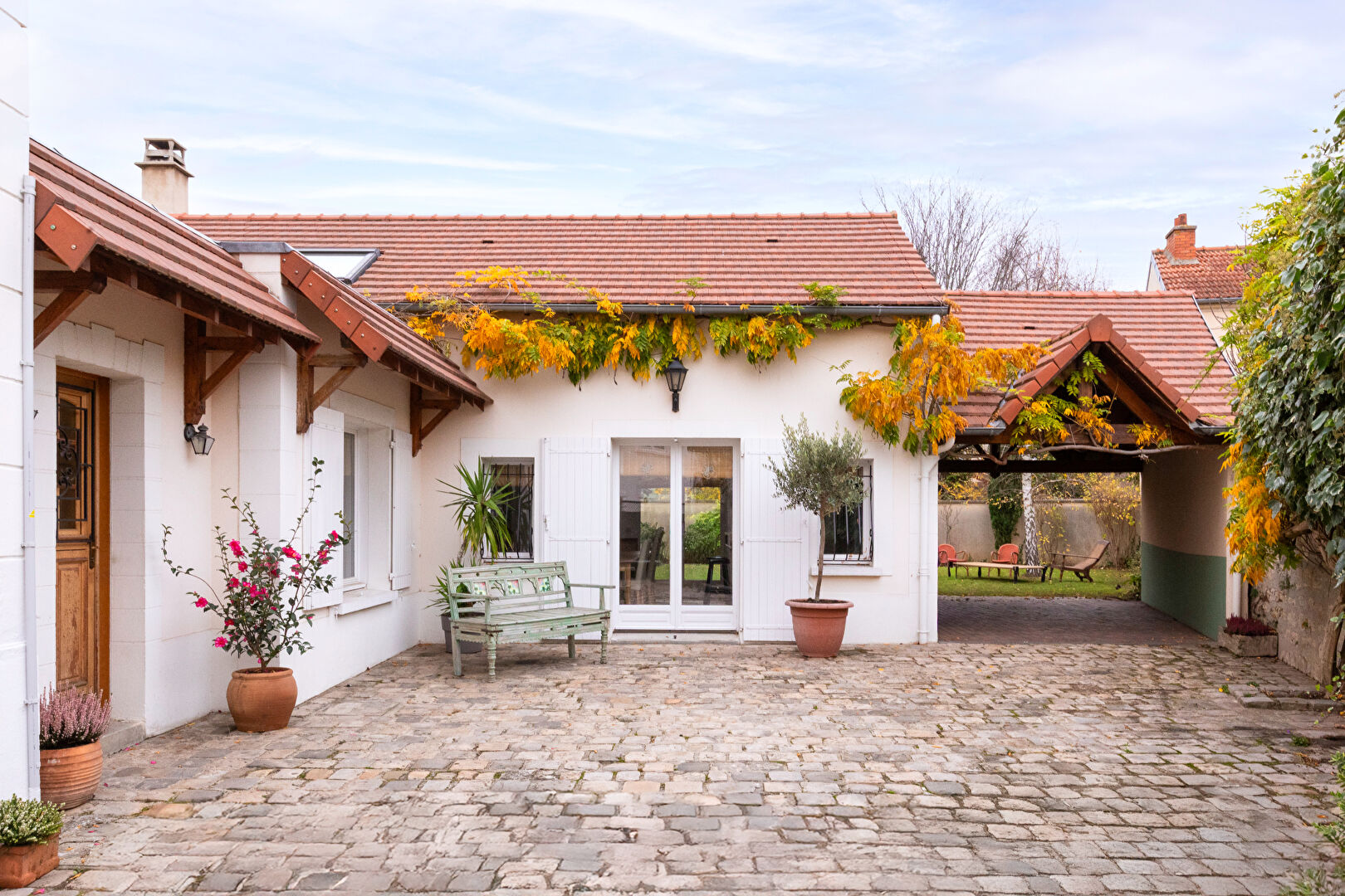 Bohème CROISSY SUR SEINE (78290) Maison de charme de 220 m² - 5 chambres Prix : 1 750 000€. Agence MOSAIC Croissy-sur-Seine