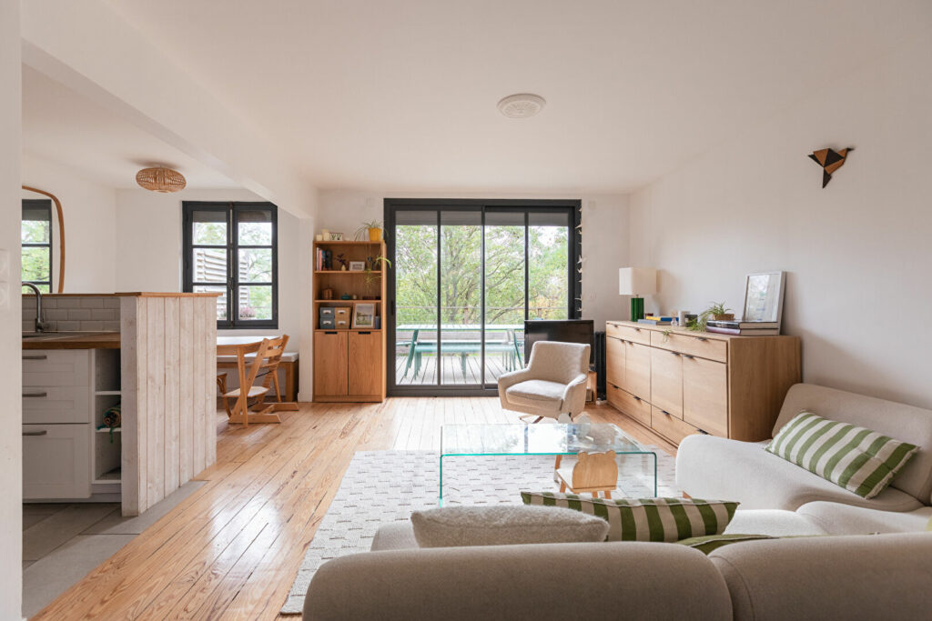 Encina SAINT GERMAIN EN LAYE (78100) Maison familiale au coeur de la verdure face au Lycée International Prix : 739 000€. Agence MOSAIC immobilier 78