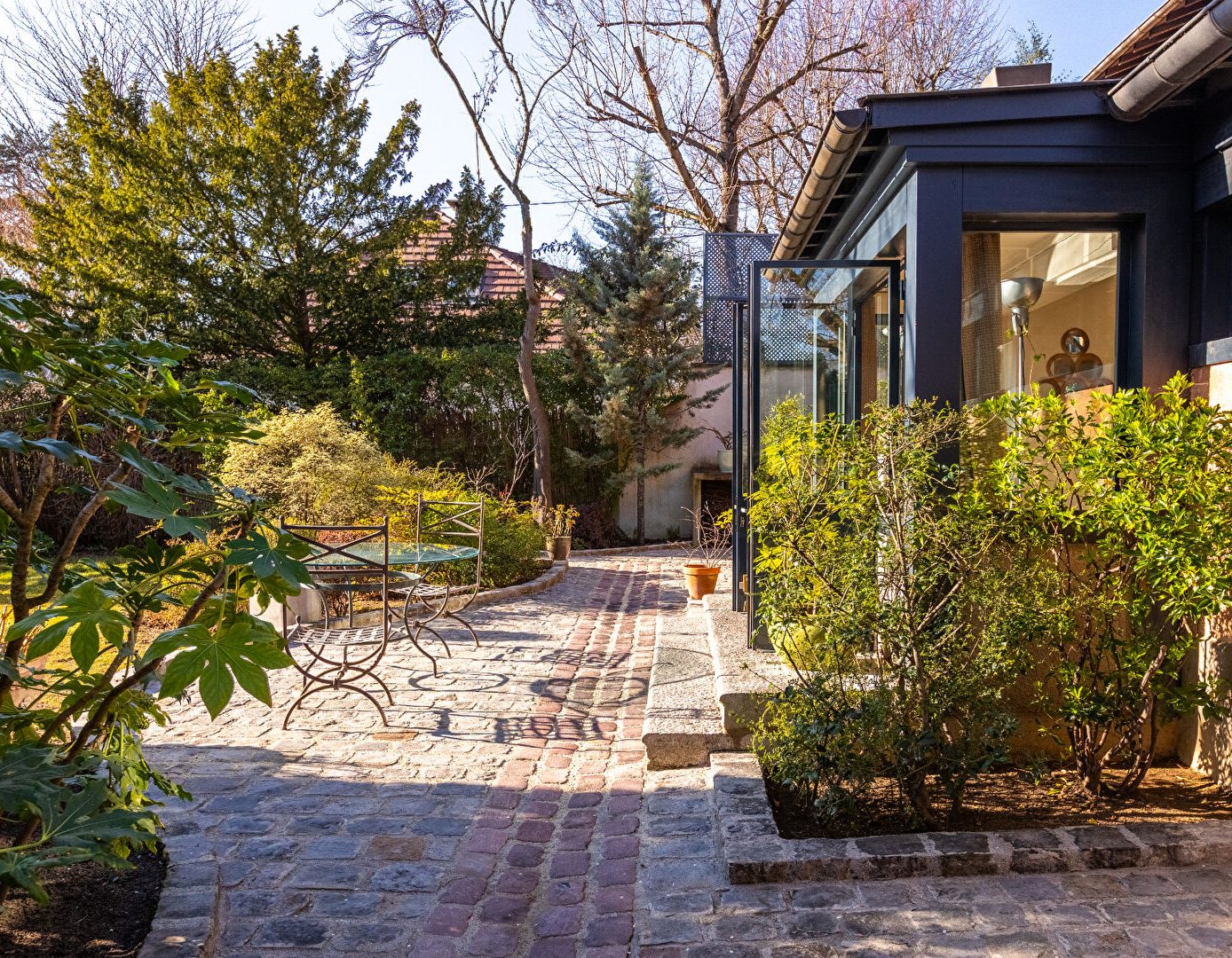 La Discrète CROISSY SUR SEINE (78290) Maison de charme de 176 m² - Vieux Croissy Prix : 1 300 000€. Agence MOSAIC Croissy-sur-Seine