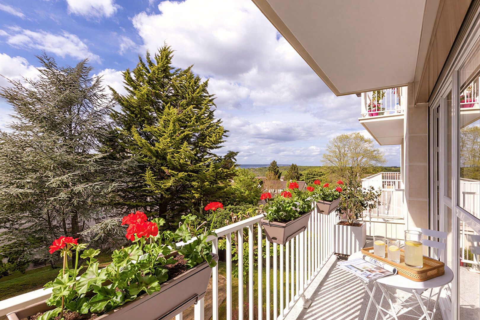 Family Bliss CHAMBOURCY (78240) Appartement 3 chambres avec ascenseur - Coeur de village Prix : 449 000€. Agence MOSAIC