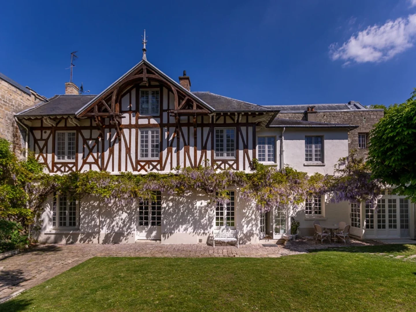 Une demeure de 200m2 à vendre à Saint-Germain-en-Laye 78100 par l'agence immobilière MOSAIC