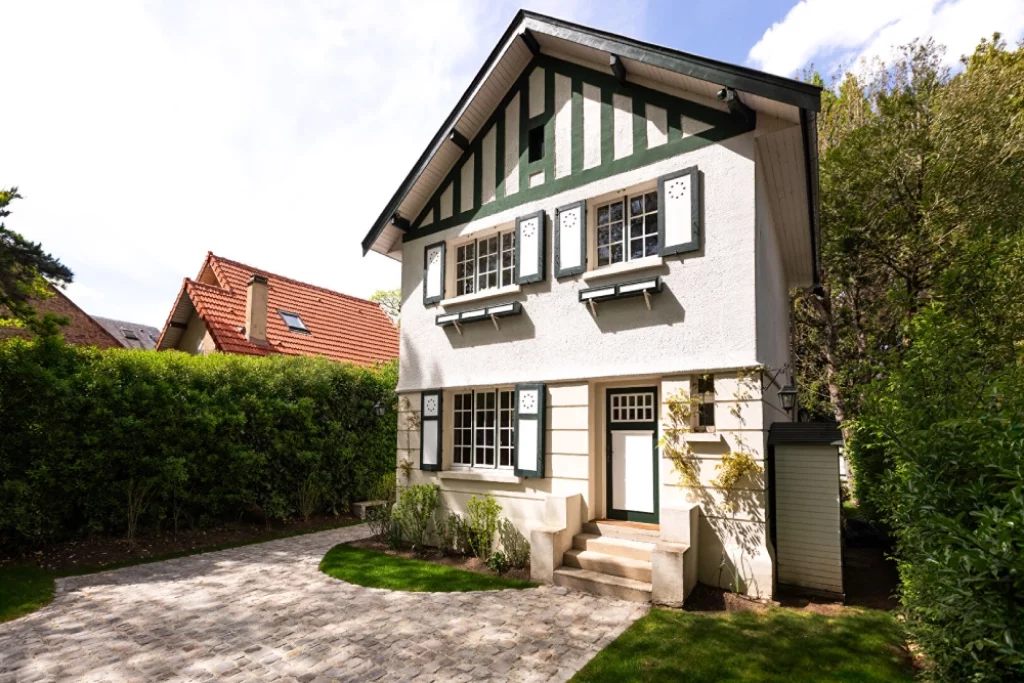 Maison à vendre dans le centre du Pecq 78 par l'agence immobiliere MOSAIC