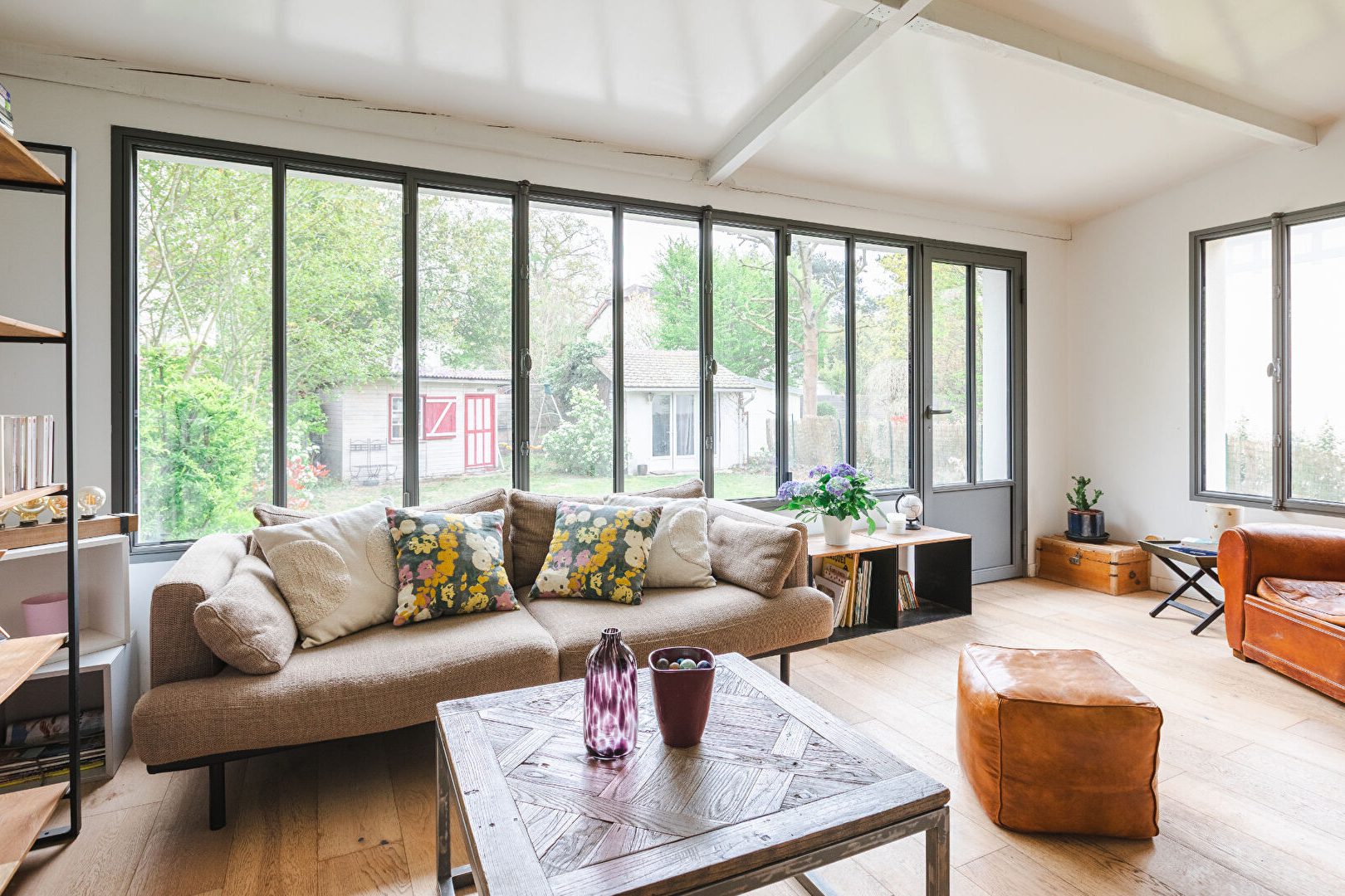 Alfred LE VESINET (78110) Maison familiale avec dépendance - 12 minutes à pied du RER Prix : 890 000€. Agence MOSAIC