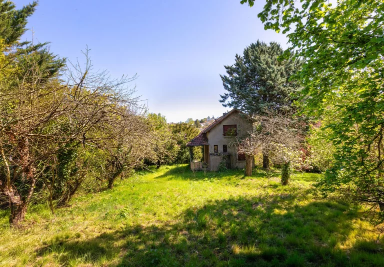 The Cottage LE PECQ (78230) Maison de 55 m² sur un terrain constructible de 1340 m² Prix : 780 000€. Agence MOSAIC