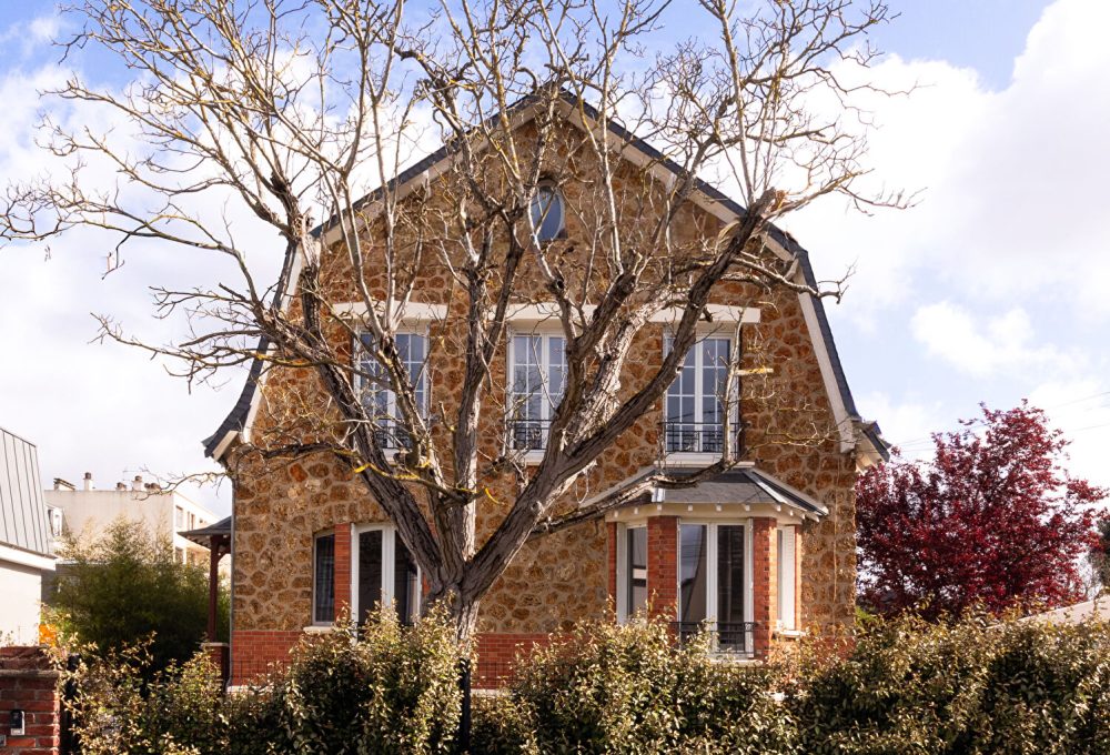 Paulownia SARTROUVILLE (78500) Superbe meulière rénovée et sa dépendance Prix : 1 040 000€. Agence MOSAIC Sartrouville